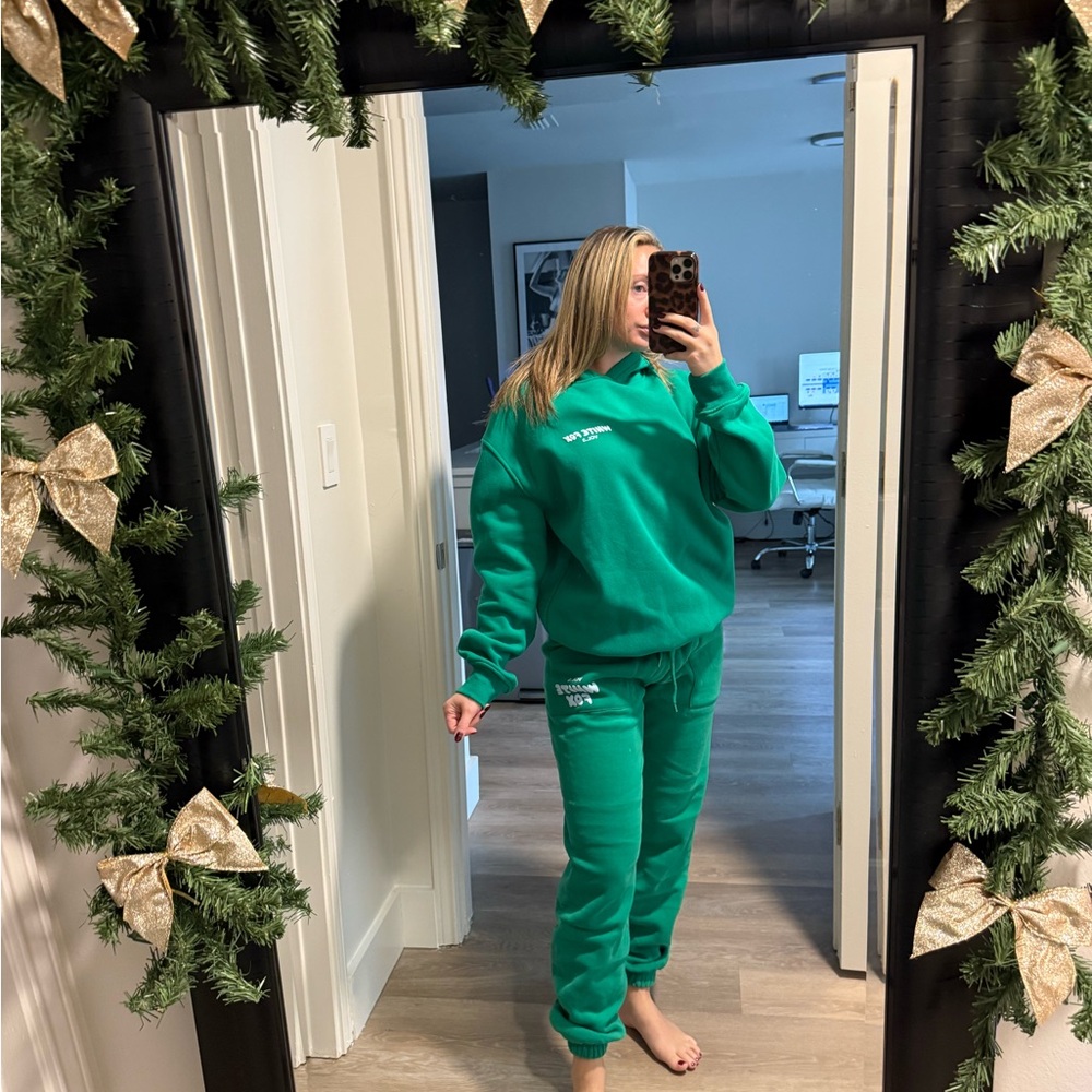 Green White Fox Boutique Hoodie and Sweatpants Set - Picture 11 of 12